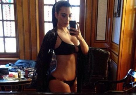 Kim Kardashian va lansa un volum doar cu selfie-uri